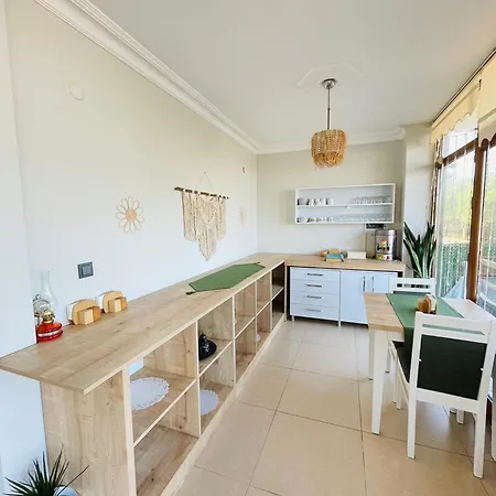 Manolyam Ξενοδοχείο *